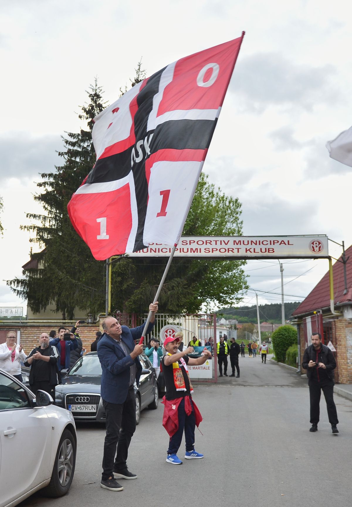 Imagini tari înainte de Sepsi - FCSB: patron-lider de galerie!