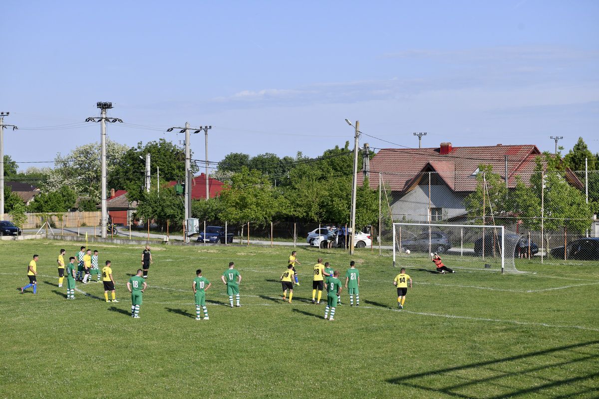 „Bă, ești nebun?!” » Las Fierbinți, fotbal între mici și „Barul lui Bobiță”! GSP a asistat la marele derby dintre Fulgerul Fierbinți și Dridu: „Suntem ca Bilbao, numai fierbințeni”