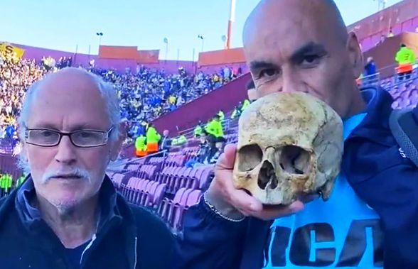 Incredibil! A intrat cu craniul bunicului pe stadion: „E fan și dincolo de moarte”