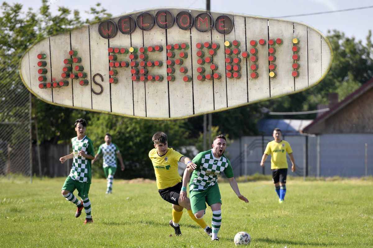 „Bă, ești nebun?!” » Las Fierbinți, fotbal între mici și „Barul lui Bobiță”! GSP a asistat la marele derby dintre Fulgerul Fierbinți și Dridu: „Suntem ca Bilbao, numai fierbințeni”