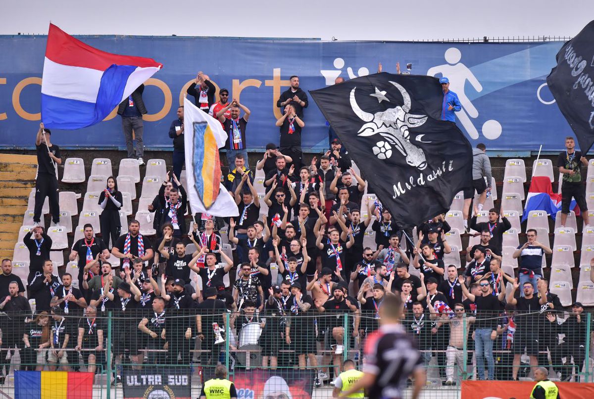 Amenințări în stil mafiot în lupta pentru promovare: „Băi, papagal moțat, vrei să-ți arăt că nu mai intri în oraș? V-am prins cu arbitrii la masă!”