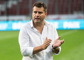 Comedia continuă la FCU Craiova: Napoli, dat afară pentru a 9-a oară! Mititelu a anunțat deja NOUL antrenor