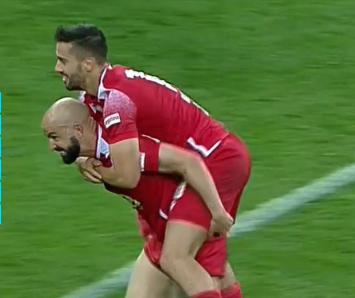 8 momente de după Dinamo - Steaua 3-0 » Poze de bucurie în fața galeriei steliste + „Haita salută armata” & „Bani și Ghezali sunt noii N&D” :D