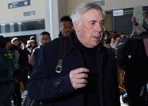 Ancelotti s-a enervat cum a ajuns în Anglia » Real Madrid, blocată 40 de minute la aeroport