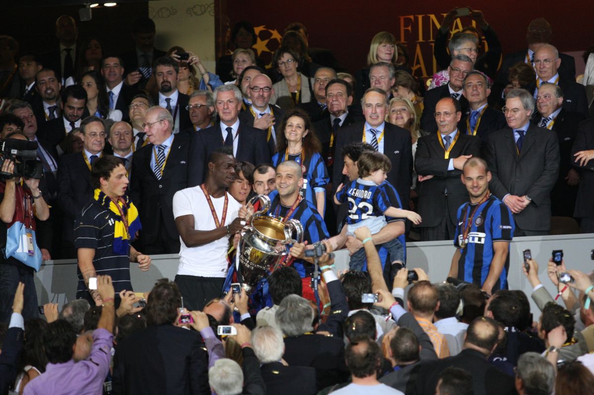 O, tempora! » Inter, atunci și acum: imagini de la marea performanță reușită de Chivu și Mourinho în 2010