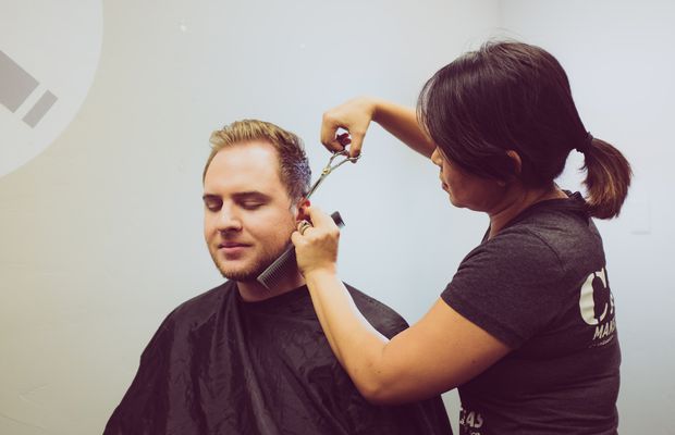 Cum să obții un păr cu mai mult volum? 5 trucuri