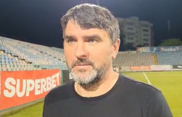 Adrian Mihalcea nu va sta duminică pe banca Buzăului, la barajul cu UTA: „Acel gest nu are ce căuta la fotbal”