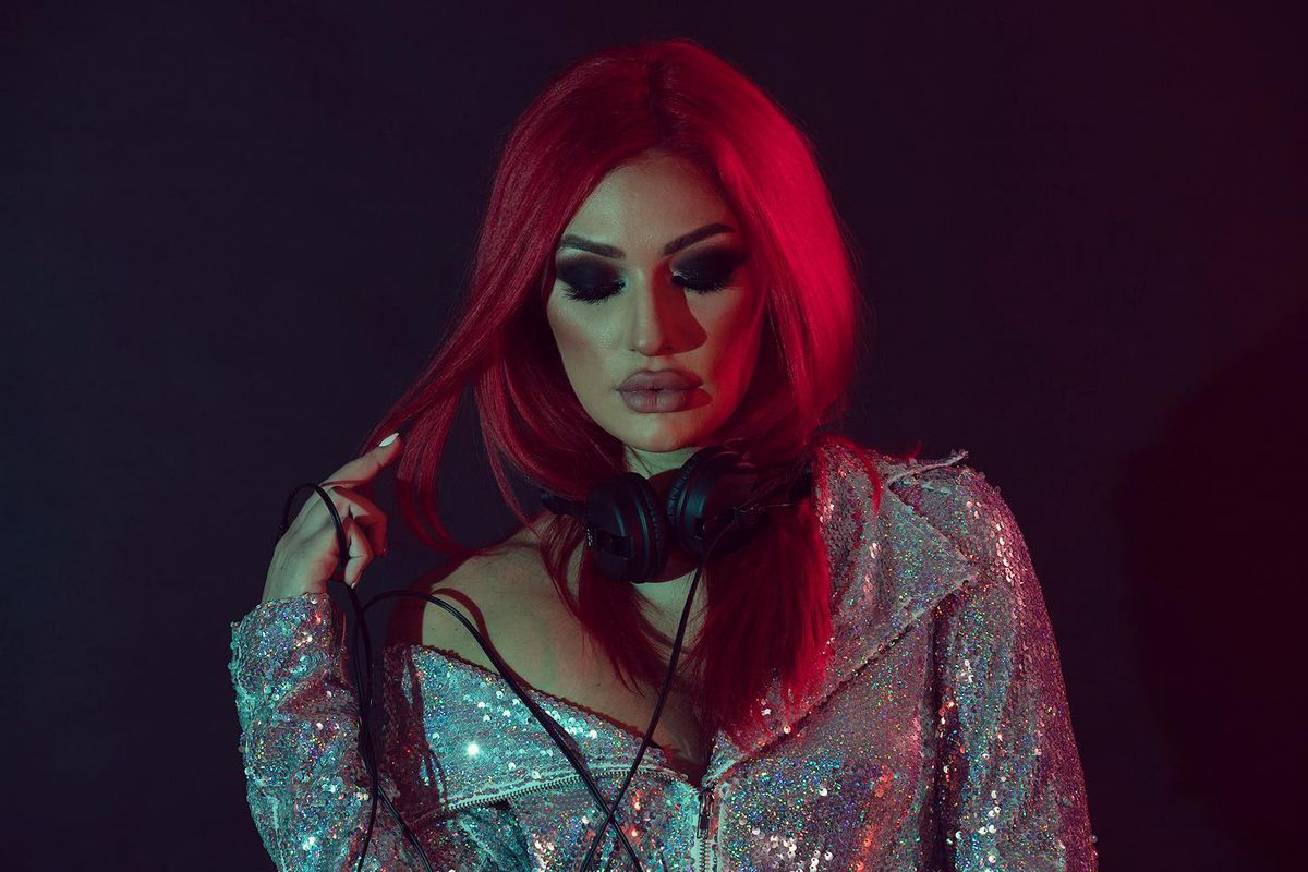 Apariția care a atras toate privirile la VIP, pe Arena Națională: DJ Edith Morris a mixat la Dinamo - CSA Steaua