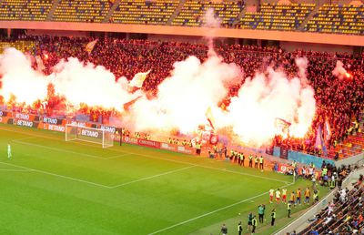 Iată sancțiunile! Cât trebuie să plătească Dinamo pentru haosul din tribune + Sesizări pentru consumul de droguri