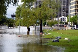 Fotbal sub apă, campionat suspendat! Sudul țării se confruntă cu inundații masive, care au îngenuncheat întreaga populație