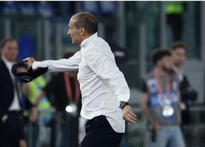Scandal imens la finala Juventus - Atalanta! Antrenorul s-a dezbrăcat, a atacat arbitrul și a fost scăpat din brațe de jucători! „O să-ți smulg urechile. O să vin și o să te pocnesc în față!”