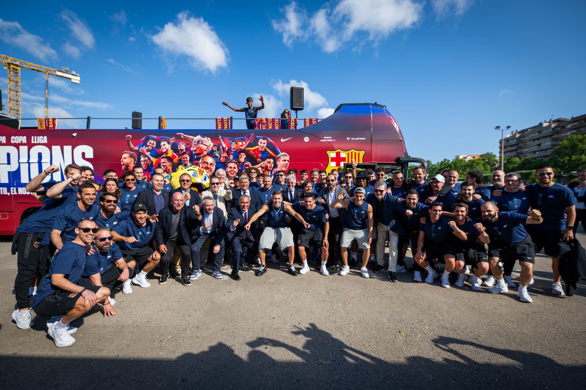 Imagini de la petrecerea de titlu a celor de la FC Barcelona