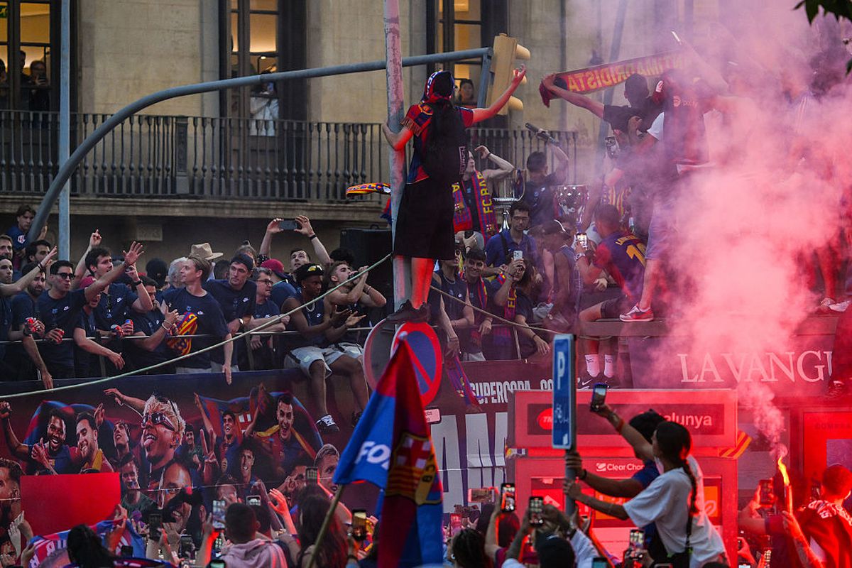 Imagini de la petrecerea de titlu a celor de la FC Barcelona