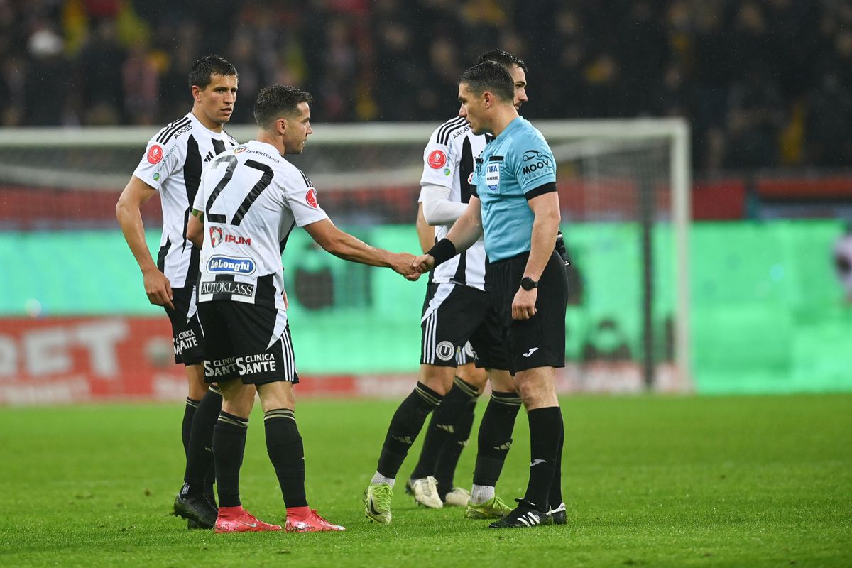 Dinamo intră la negocieri pentru 3 jucători din Superliga! Transferurile dorite de Kopic: unul este și în vederile lui Mircea Lucescu