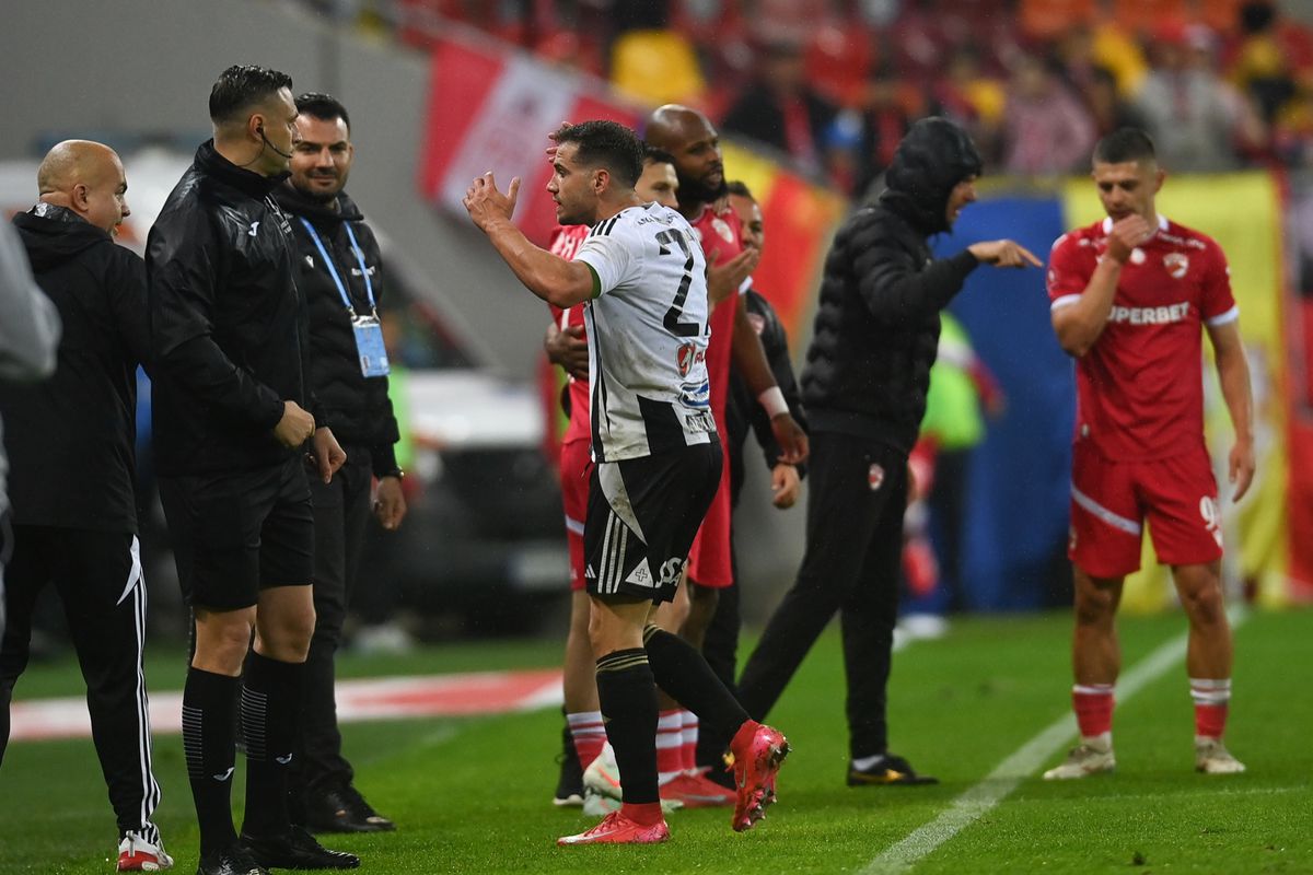 Dinamo intră la negocieri pentru 3 jucători din Superliga! Transferurile dorite de Kopic: unul este și în vederile lui Mircea Lucescu