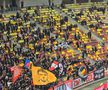 Suporterii lui Dinamo cu U Cluj