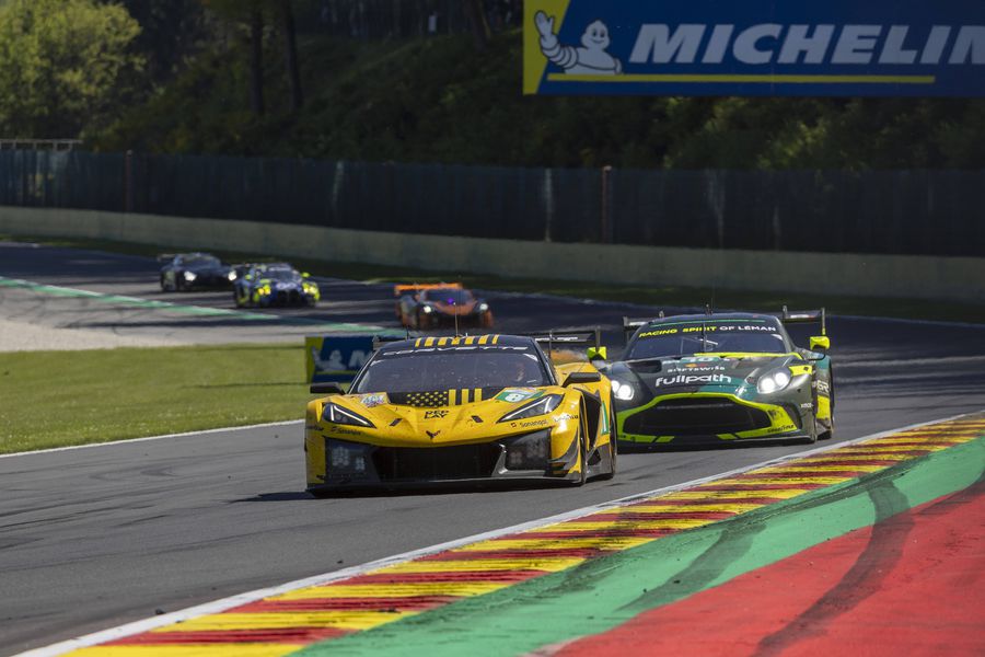 Incognito! Max Verstappen, cu nume fals pe circuit » Pilotul Red Bull a condus o mașină Ferrari și a stabilit un nou record