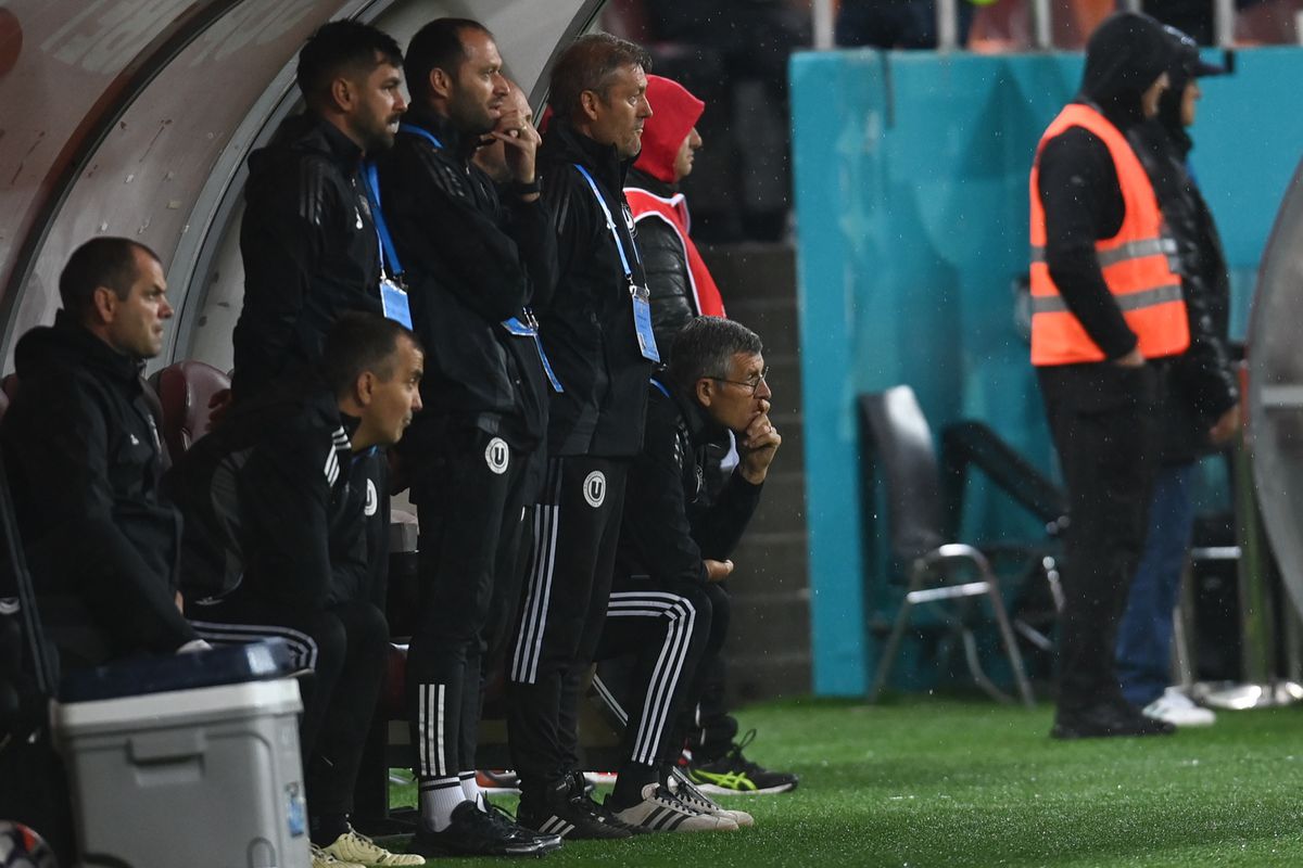 Dinamo intră la negocieri pentru 3 jucători din Superliga! Transferurile dorite de Kopic: unul este și în vederile lui Mircea Lucescu