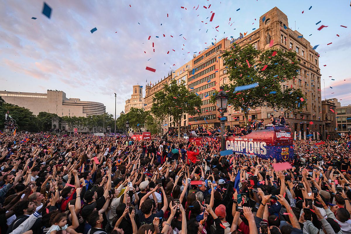 Imagini de la petrecerea de titlu a celor de la FC Barcelona