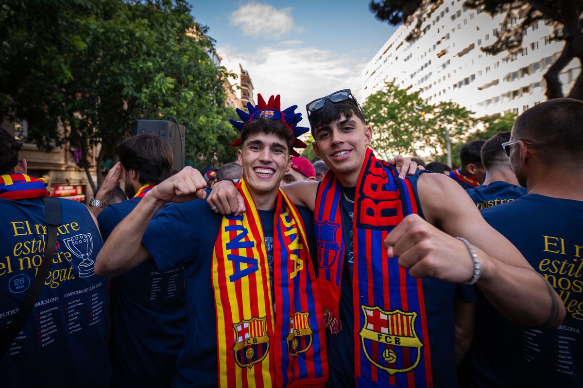 Imagini de la petrecerea de titlu a celor de la FC Barcelona