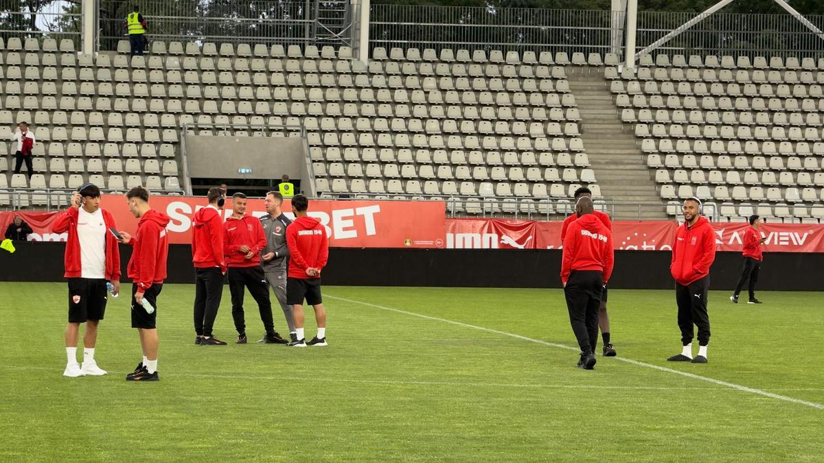 5 detalii de la Dinamo - CFR Cluj: ultrașii au continuat protestul împotriva siglei + Ce s-a întâmplat înainte de meci