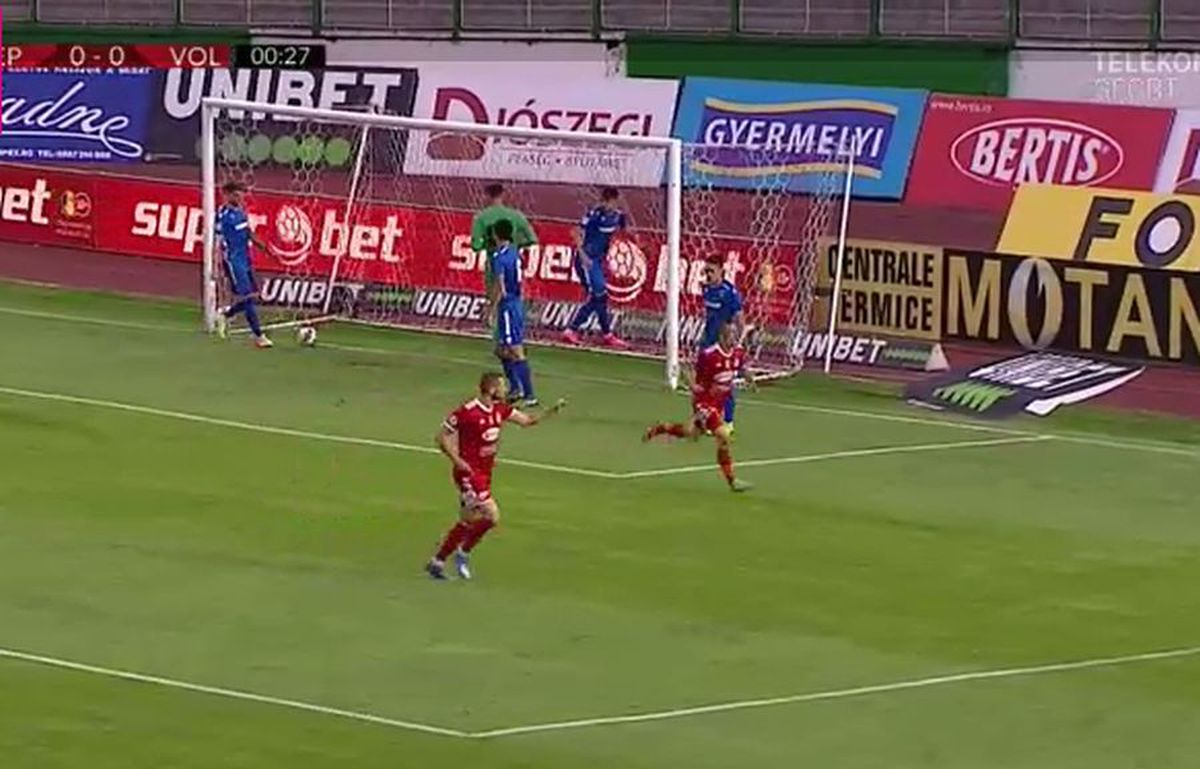 SEPSI - VOLUNTARI. VIDEO Cel mai rapid gol al sezonului a venit după o gafă dublă a lui Valentin Cojocaru!