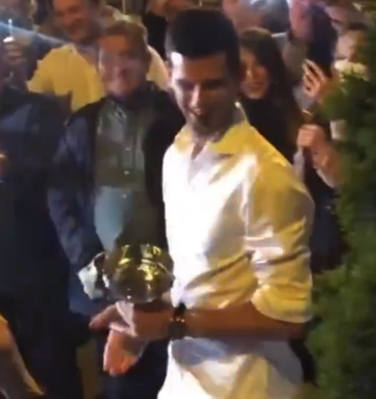 Uitați de zeii Greciei antice! Legenda Novak Djokovic, primire TRIUMFALĂ în Serbia natală: băi de mulțime, artificii, urale și o fanfară pentru noul rege de la Roland Garros