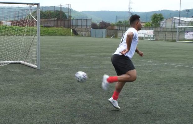 Euro la Indigo, ep. 5 » Spectacol făcut de Eric! Gol și bucurie precum Cristiano: „Uuuu, Ronaldo de Mediaș”