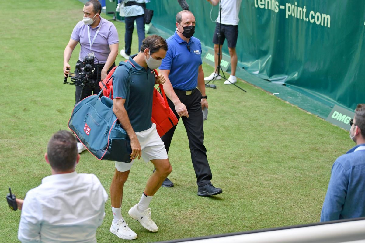 Surpriză majoră la Noventi Open » Roger Federer, de 10 ori campion la turneul din Halle, eliminat în turul 2!