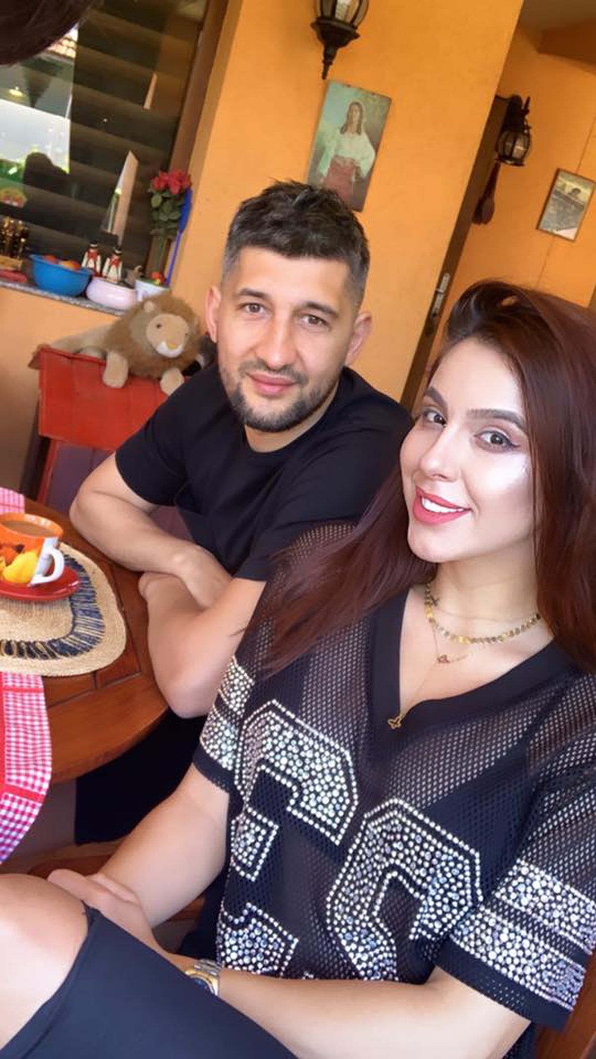 Mihai Costea, dat afară din casă de iubită: „Eu îl întrețineam, mai era și obraznic”