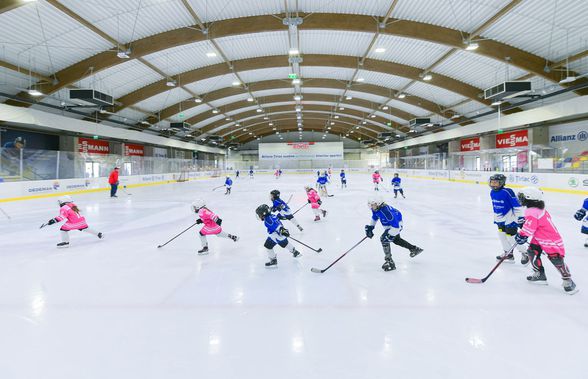 Prima competiție internațională de hochei pentru juniori din România se desfășoară la Patinoarul Allianz-Țiriac Arena