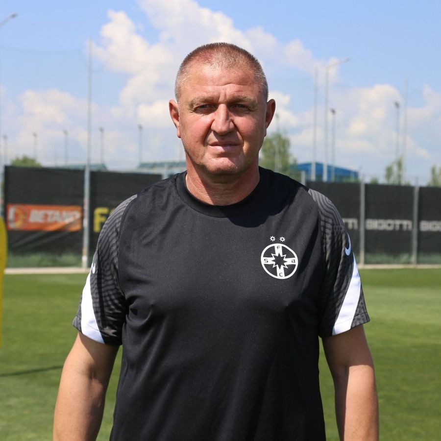 Cristinel Țermure Gigi Becali recunoaște că s-a gândit să-l aducă pe Reghecampf: „L-am vrut, dar ar fi trebuit să renunț la două persoane importante din club”