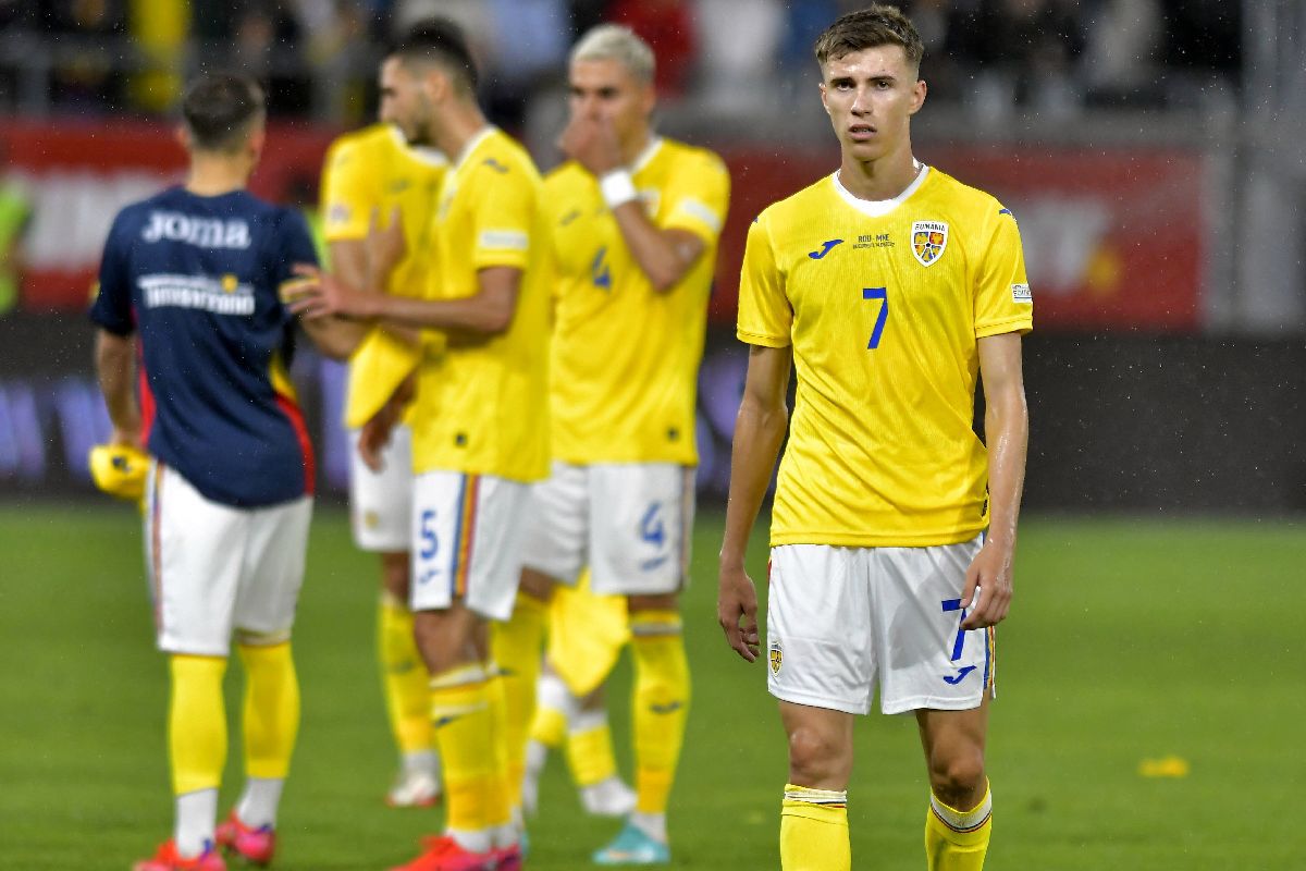 Ciuruiți din toate părțile! Un fost mare internațional amendează brambureala de la lot: „E o minciună! Nu faci asta dacă e atmosferă bună”