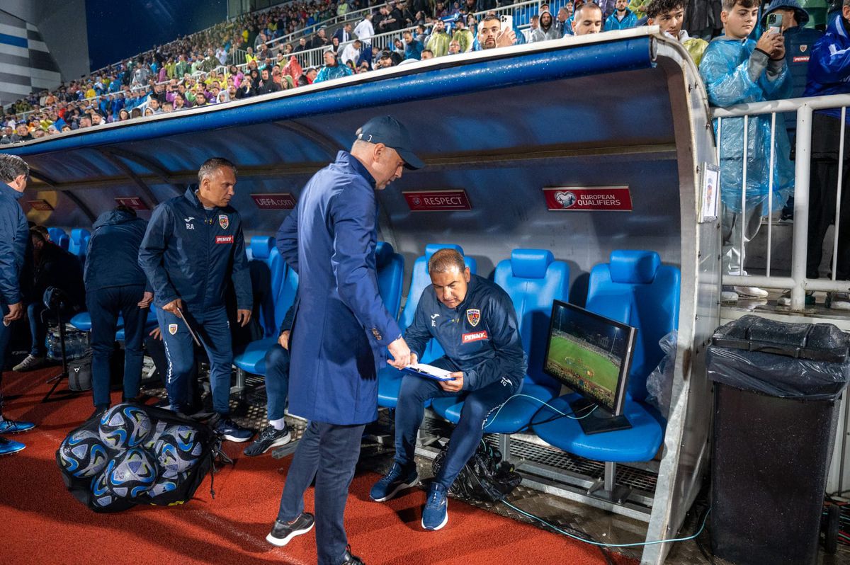 Cornel Dinu a făcut praf doi titulari ai României: „După nume cred că e mai mult la vânătoare decât pe terenul de fotbal” + „Nu poate fi primit nici în Camora napoletană”