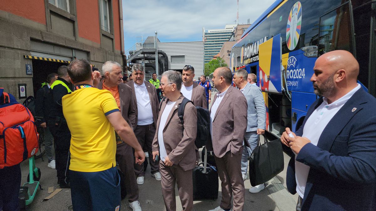 Naționala României a fost aşteptată de fani la gara din Munchen