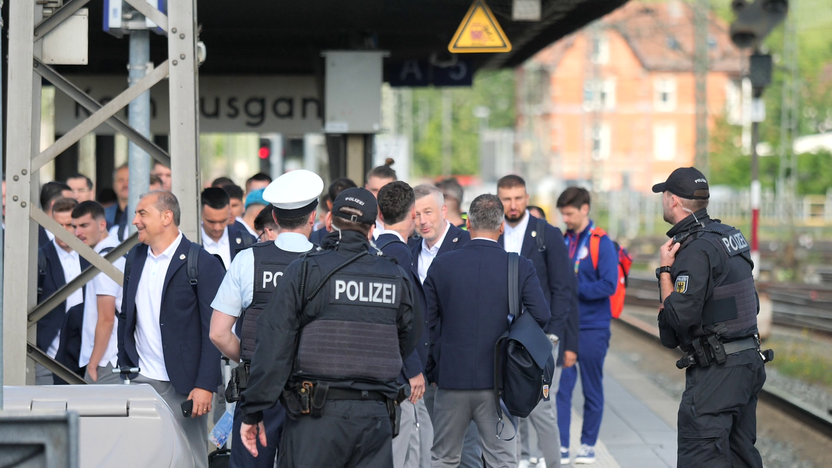 Cu trenul alături de națională, până la Munchen » Niciun minut de întârziere și condiții de top! Cine i-a driblat pe polițiști