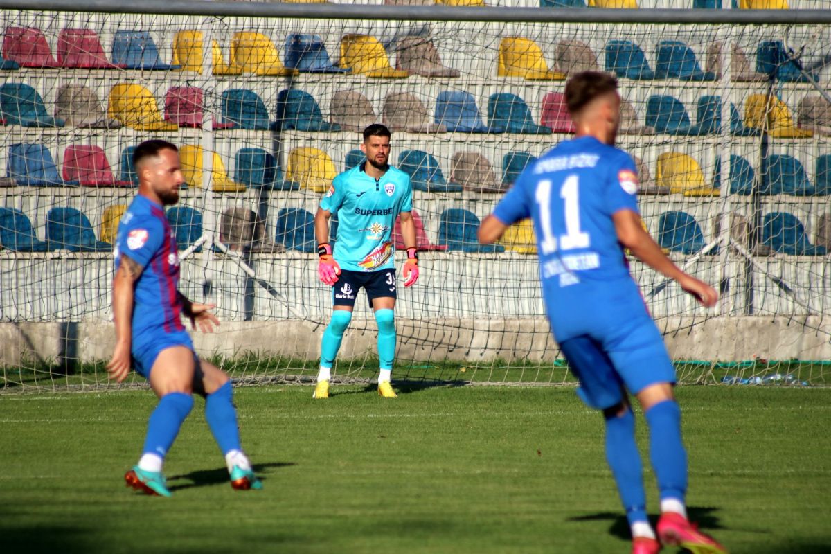 Imagini din amicalul Gloria Buzău - Hermannstadt 0-1