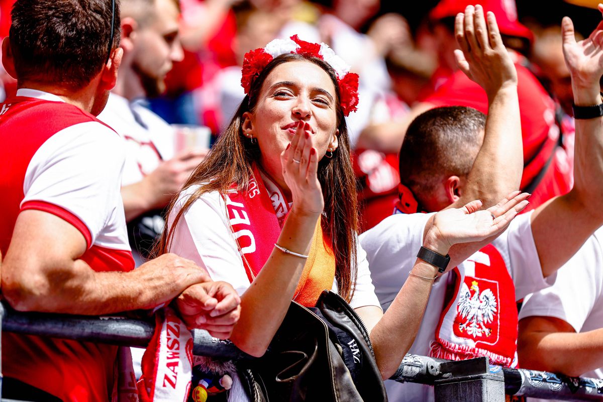 S-a ținut de cuvânt » Ce s-a întâmplat când senzația din Polonia a ajuns în mijlocul olandezilor la EURO 2024