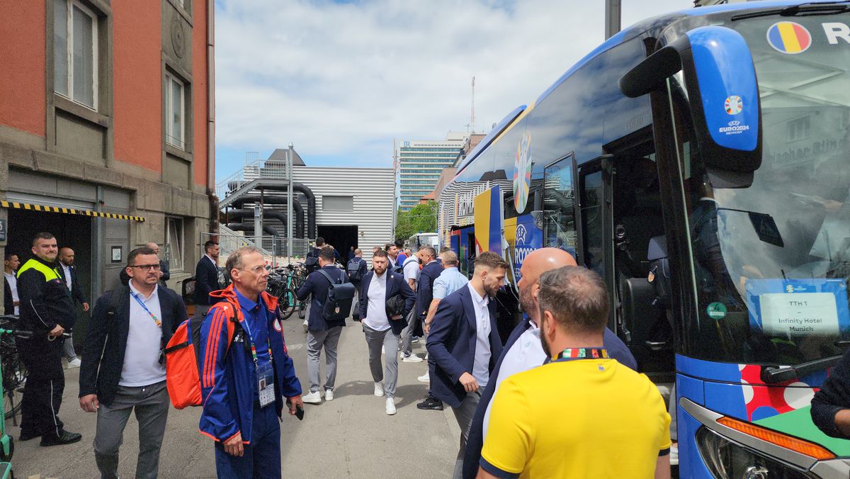 „Tricolorii” au descins în Munchen! Întâmpinați de zeci de români cu urale și cântece + Imagini elocvente cu Edi Iordănescu: apăsat și de ziua lui