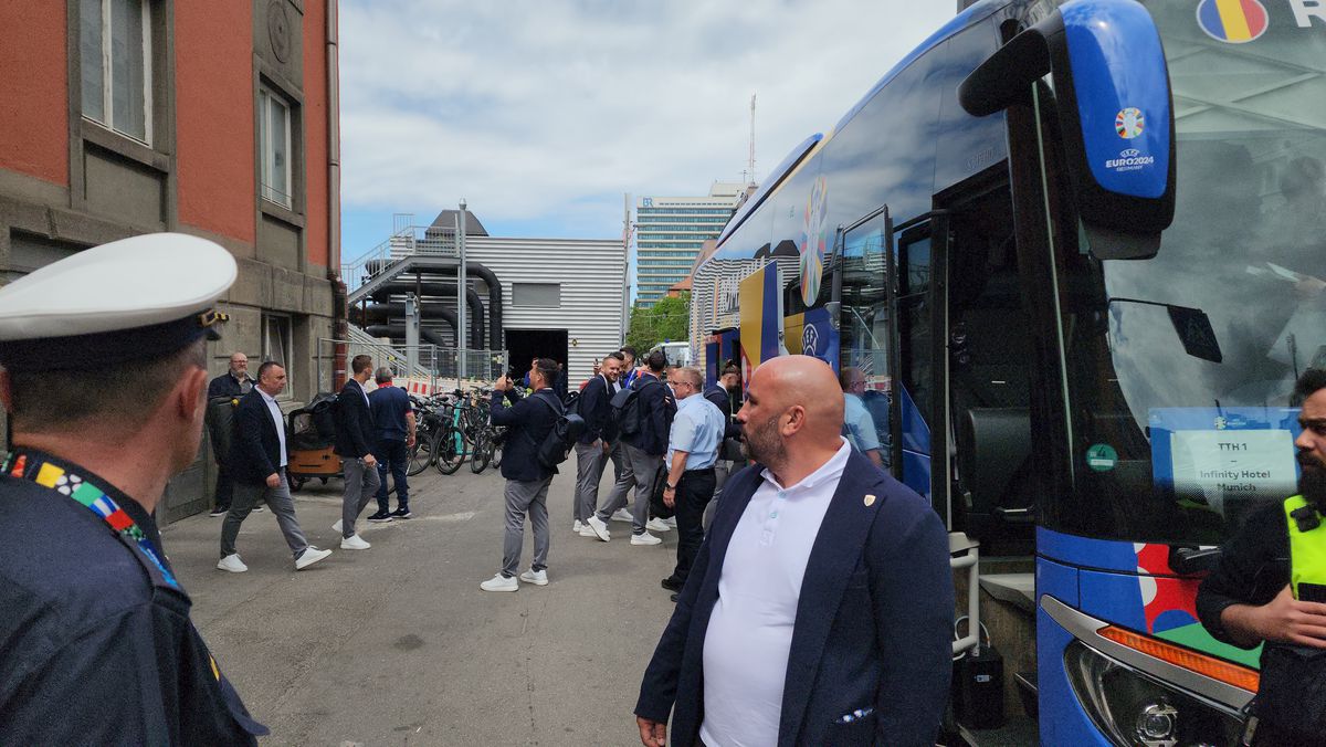 „Tricolorii” au descins în Munchen! Întâmpinați de zeci de români cu urale și cântece + Imagini elocvente cu Edi Iordănescu: apăsat și de ziua lui