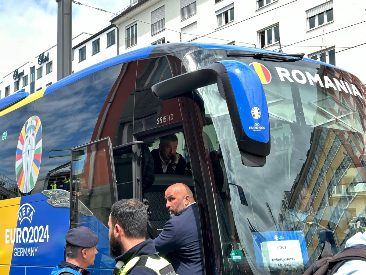 „Tricolorii” au descins în Munchen! Întâmpinați de zeci de români cu urale și cântece + Imagini elocvente cu Edi Iordănescu: apăsat și de ziua lui