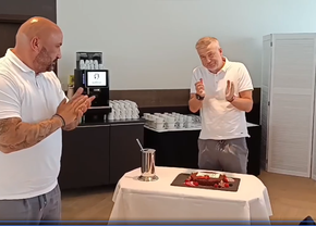 Edi Iordănescu, sărbătorit cu tort în Germania