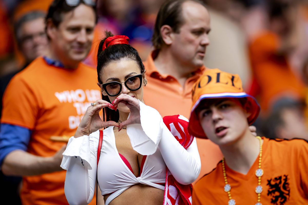 S-a ținut de cuvânt » Ce s-a întâmplat când senzația din Polonia a ajuns în mijlocul olandezilor la EURO 2024