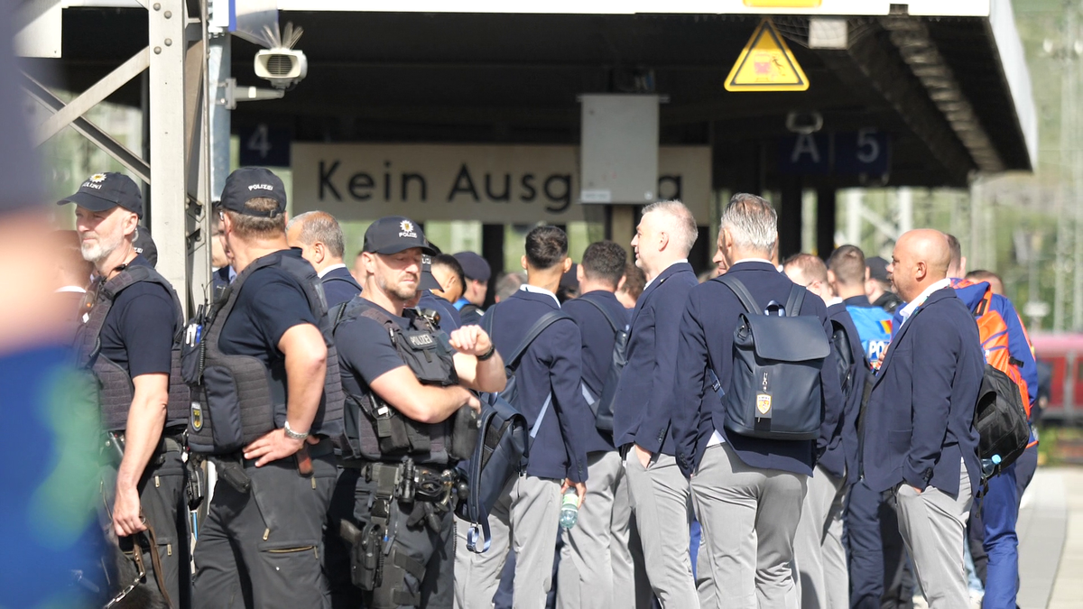 Cu trenul alături de națională, până la Munchen » Niciun minut de întârziere și condiții de top! Cine i-a driblat pe polițiști