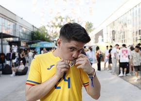 Unul dintre cei mai în vogă influenceri din România, mesaj superb pentru „tricolori” înainte de debutul la EURO: „Jucați pentru copilul din voi care a vrut să ajungă fotbalist!”