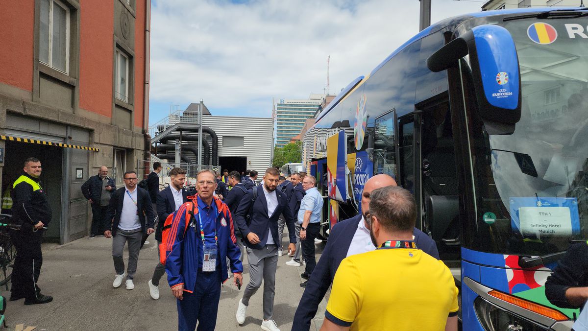 „Tricolorii” au descins în Munchen! Întâmpinați de zeci de români cu urale și cântece + Imagini elocvente cu Edi Iordănescu: apăsat și de ziua lui