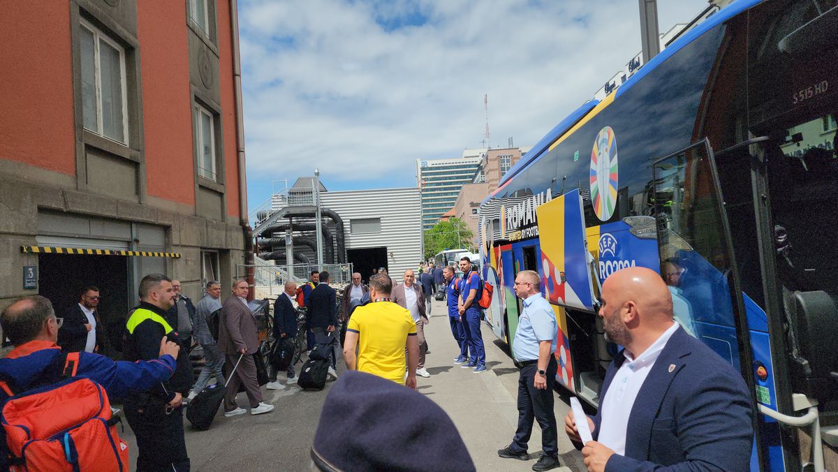 „Tricolorii” au descins în Munchen! Întâmpinați de zeci de români cu urale și cântece + Imagini elocvente cu Edi Iordănescu: apăsat și de ziua lui