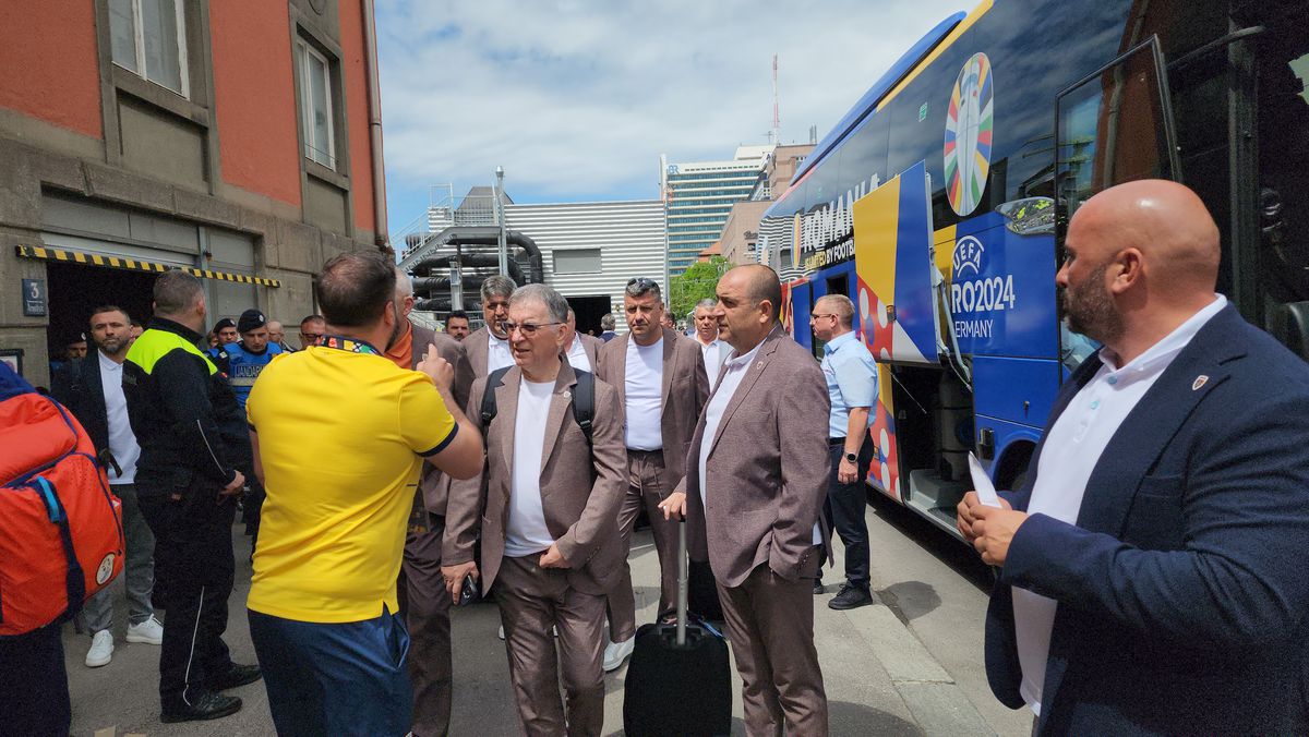 Naționala României a fost aşteptată de fani la gara din Munchen