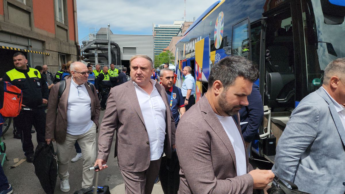 „Tricolorii” au descins în Munchen! Întâmpinați de zeci de români cu urale și cântece + Imagini elocvente cu Edi Iordănescu: apăsat și de ziua lui