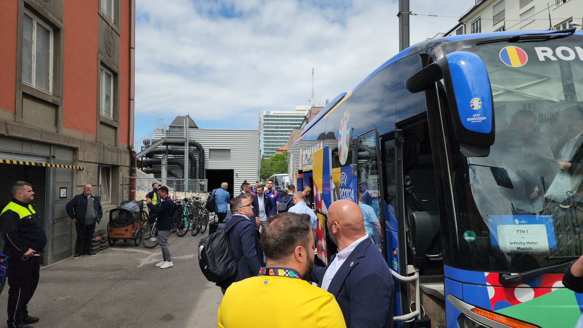„Tricolorii” au descins în Munchen! Întâmpinați de zeci de români cu urale și cântece + Imagini elocvente cu Edi Iordănescu: apăsat și de ziua lui